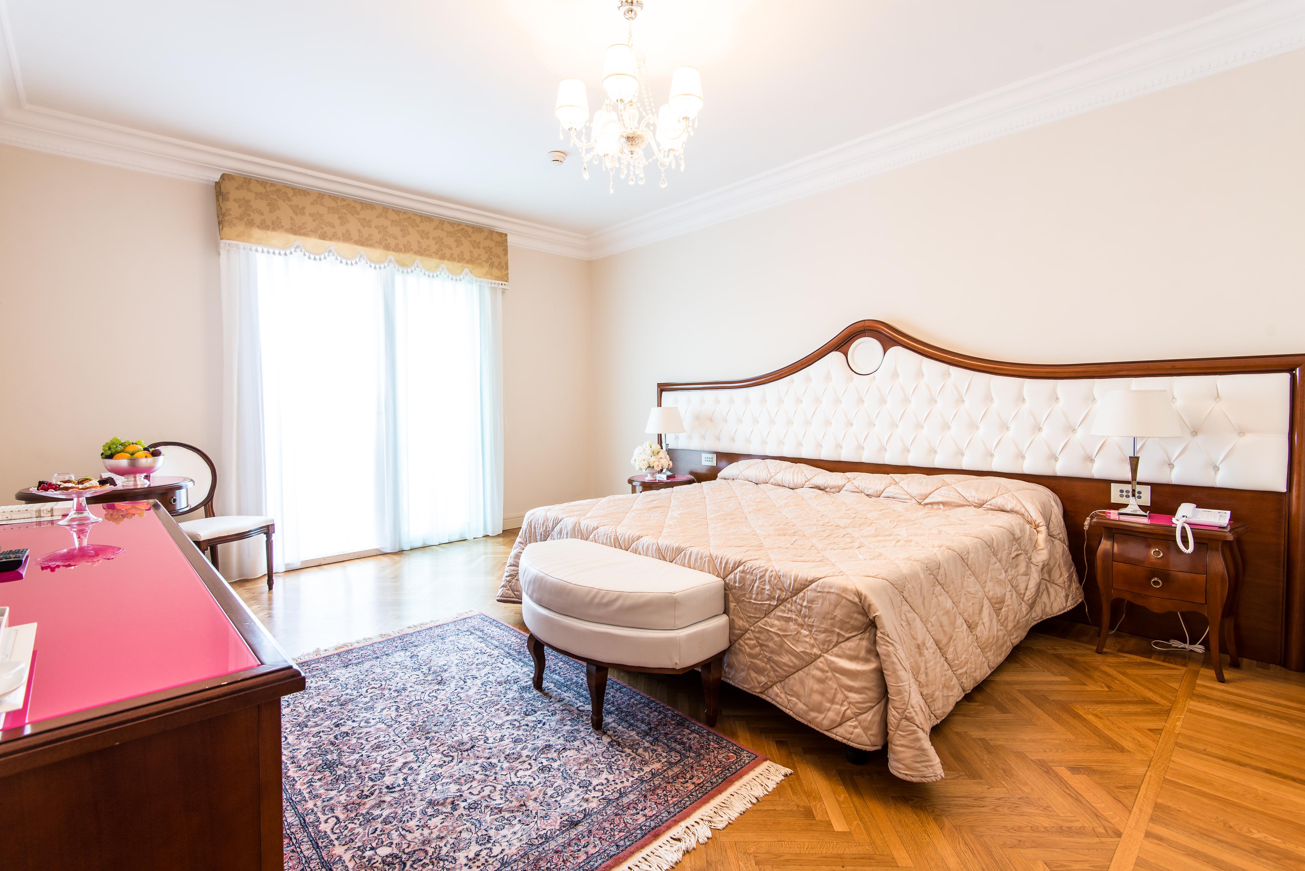 Grand Hotel Italia Клуж-Напока Экстерьер фото A bedroom