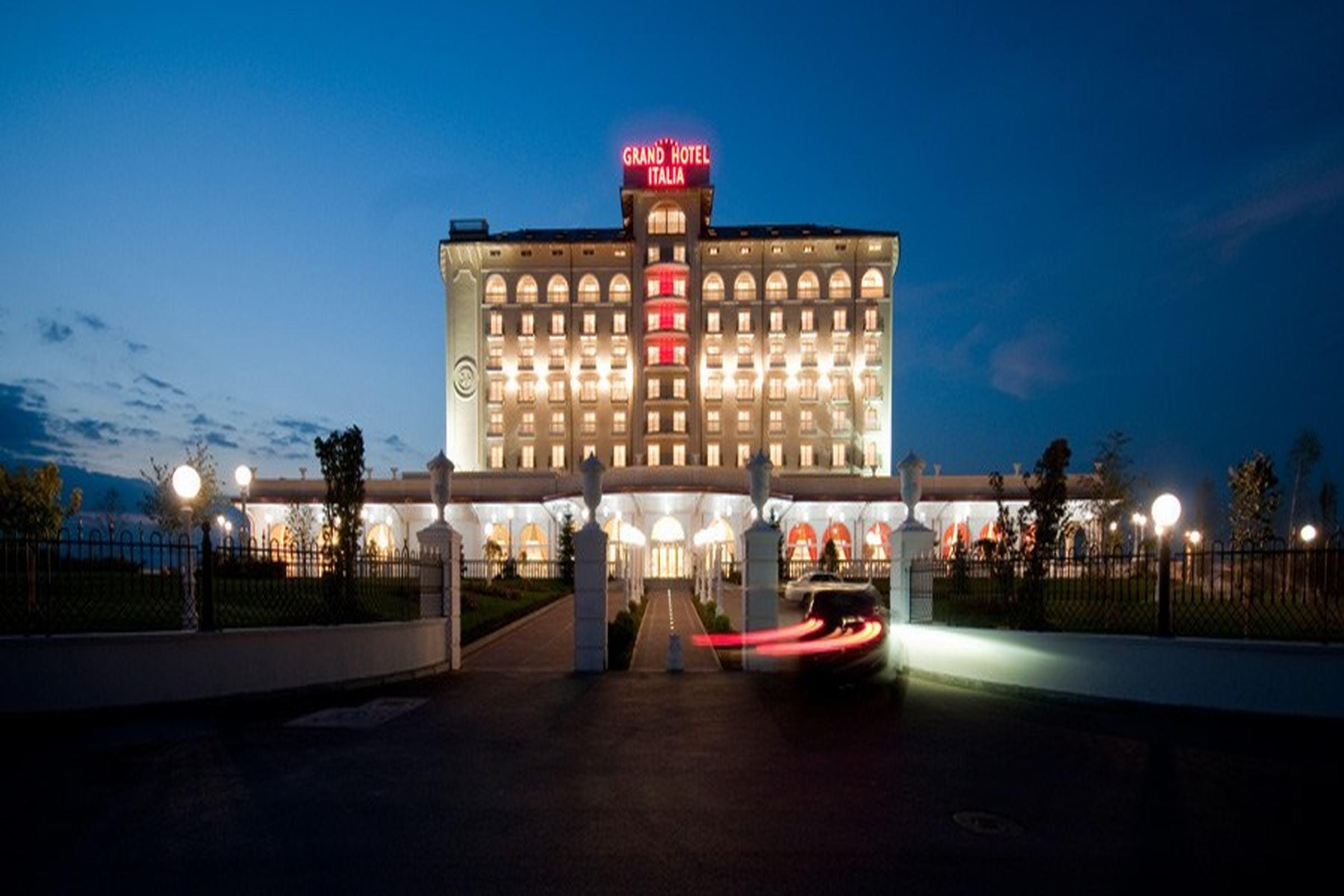 Grand Hotel Italia Клуж-Напока Экстерьер фото Club Hotel Riga
