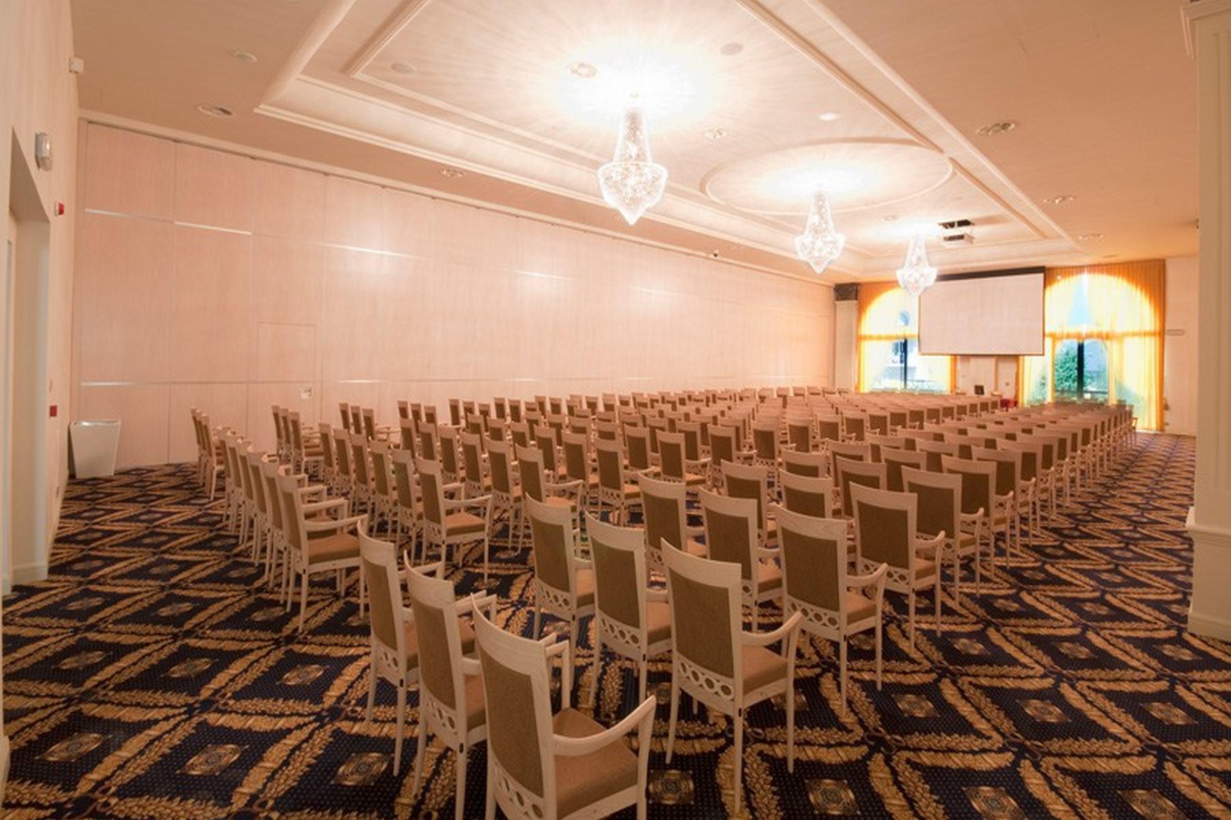 Grand Hotel Italia Клуж-Напока Экстерьер фото The ballroom
