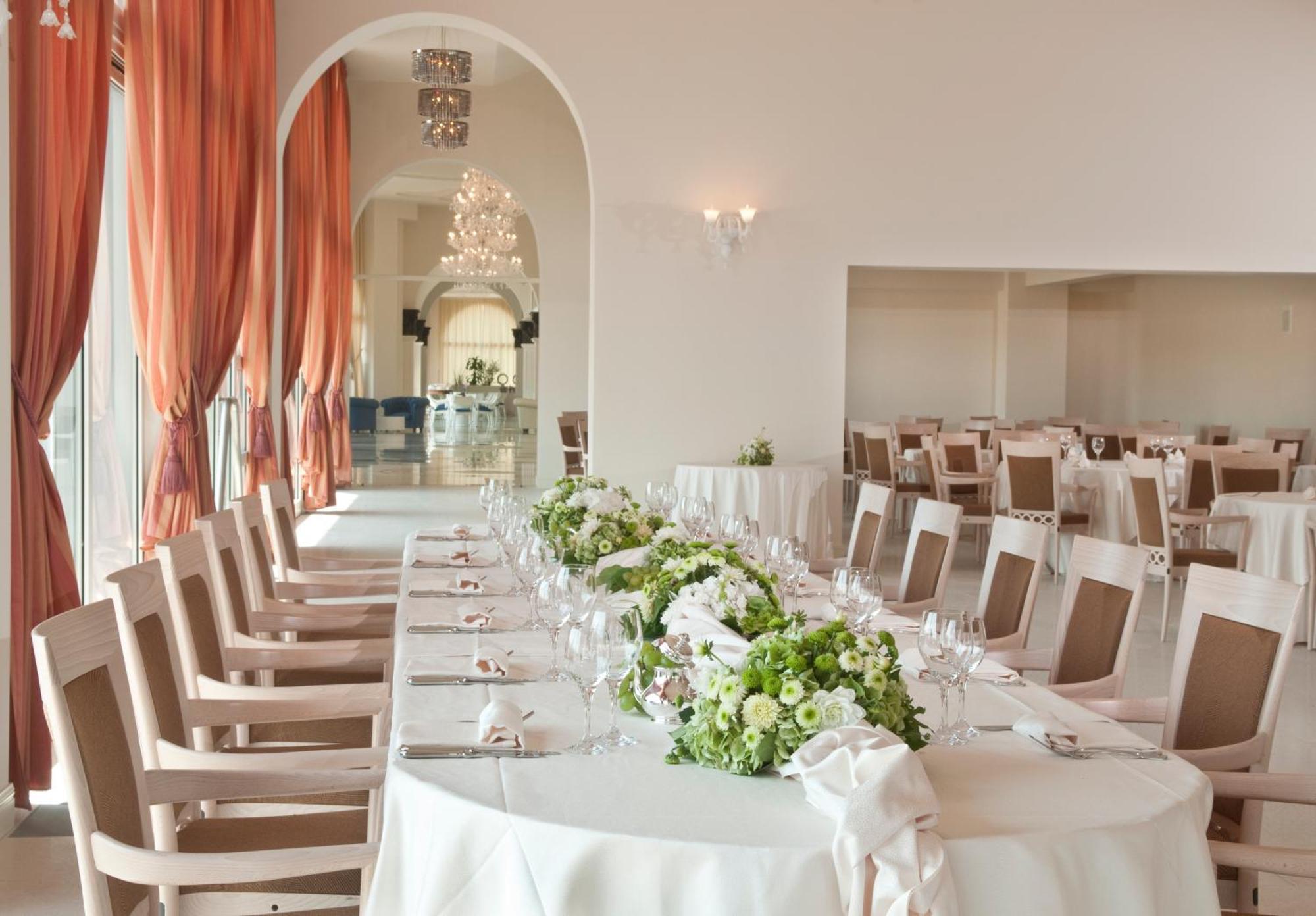 Grand Hotel Italia Клуж-Напока Экстерьер фото The ballroom
